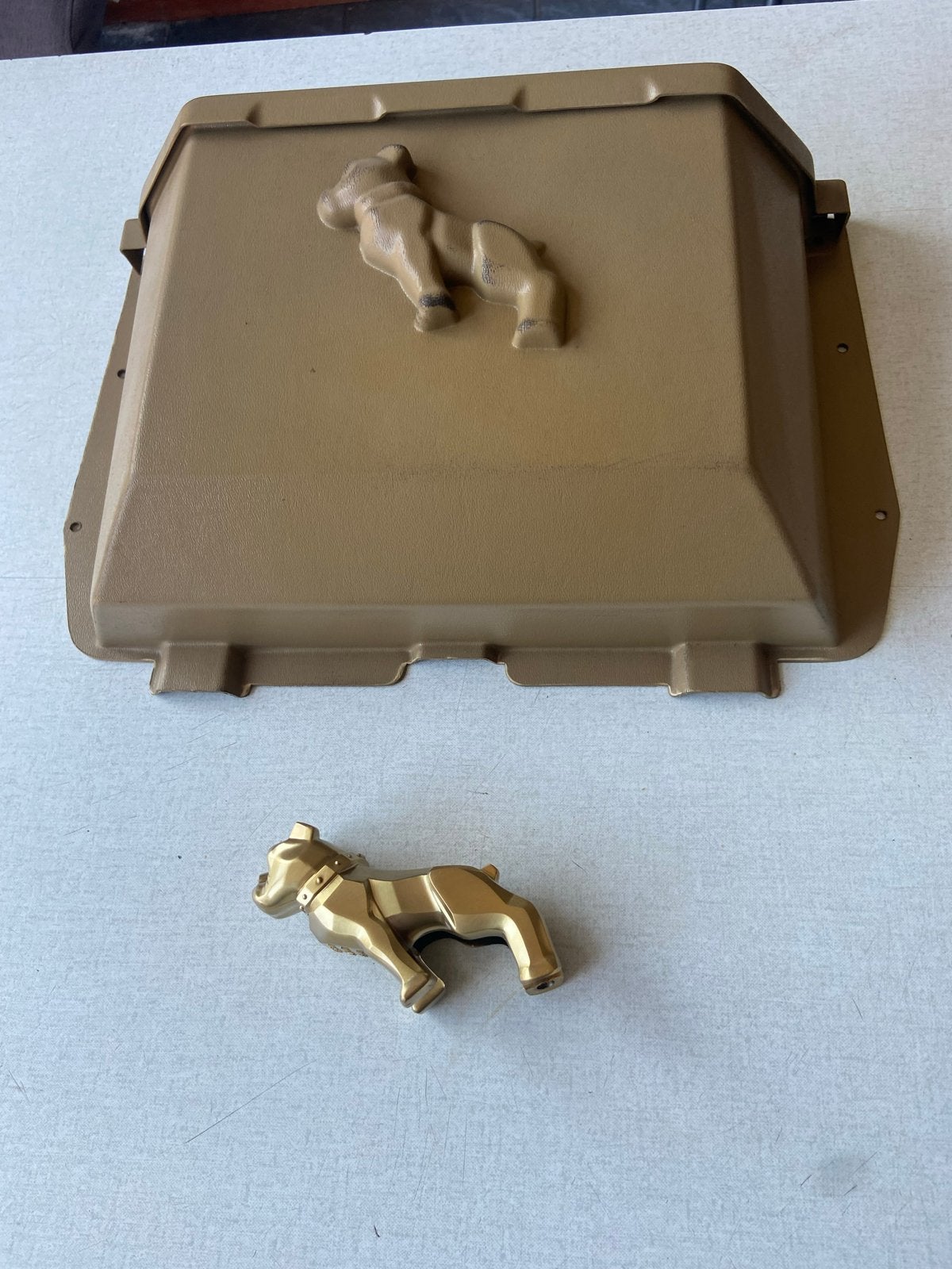 Mack Truck Opbergvak Cabine & Originele Bulldog, Ophalen of Verzenden, Gebruikt, Overige automerken