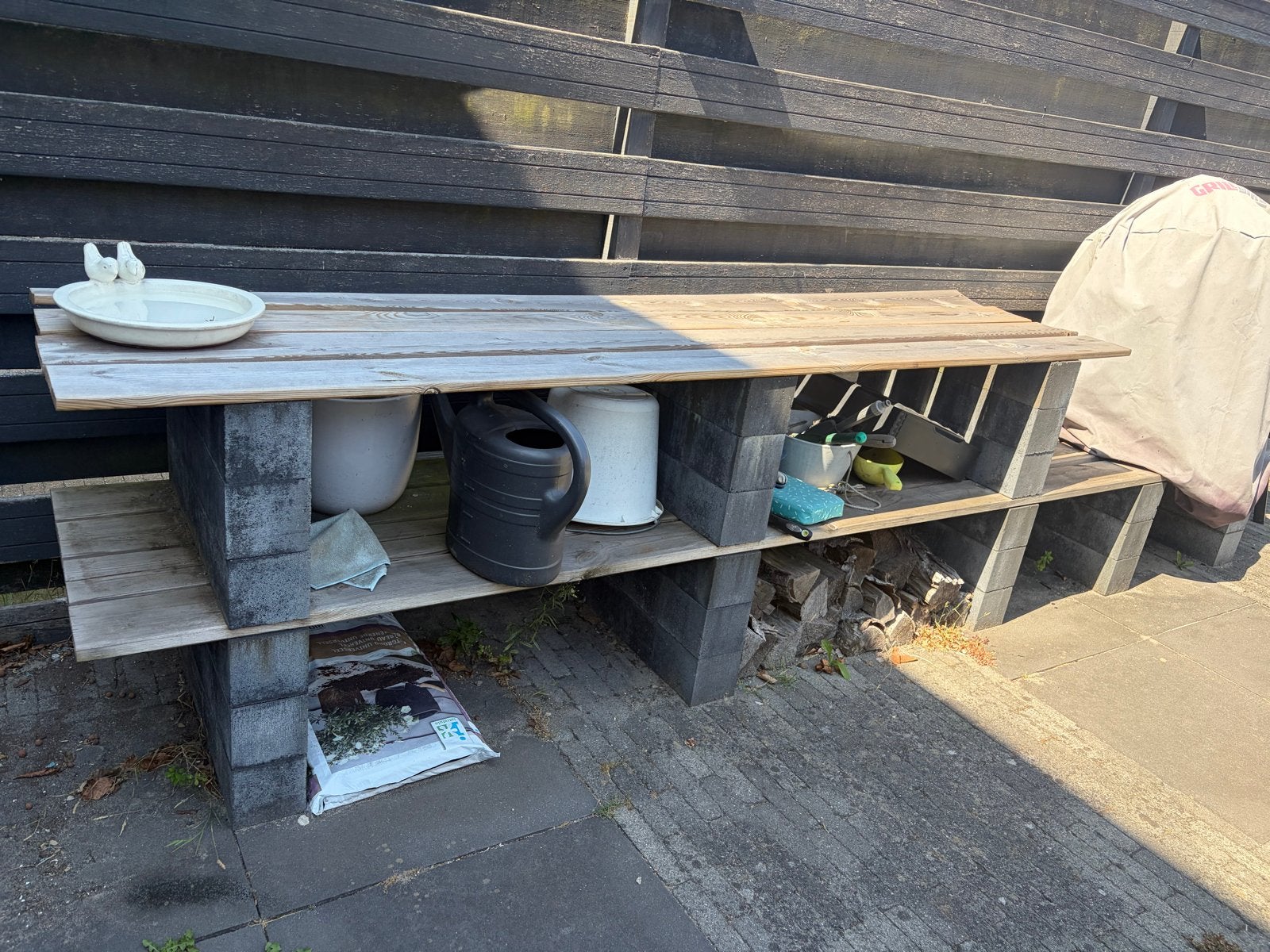 Betonblokken 24 stuks voor buitenmeubel oid. Moeten SNEL weg, Ophalen, Gebruikt, Beton