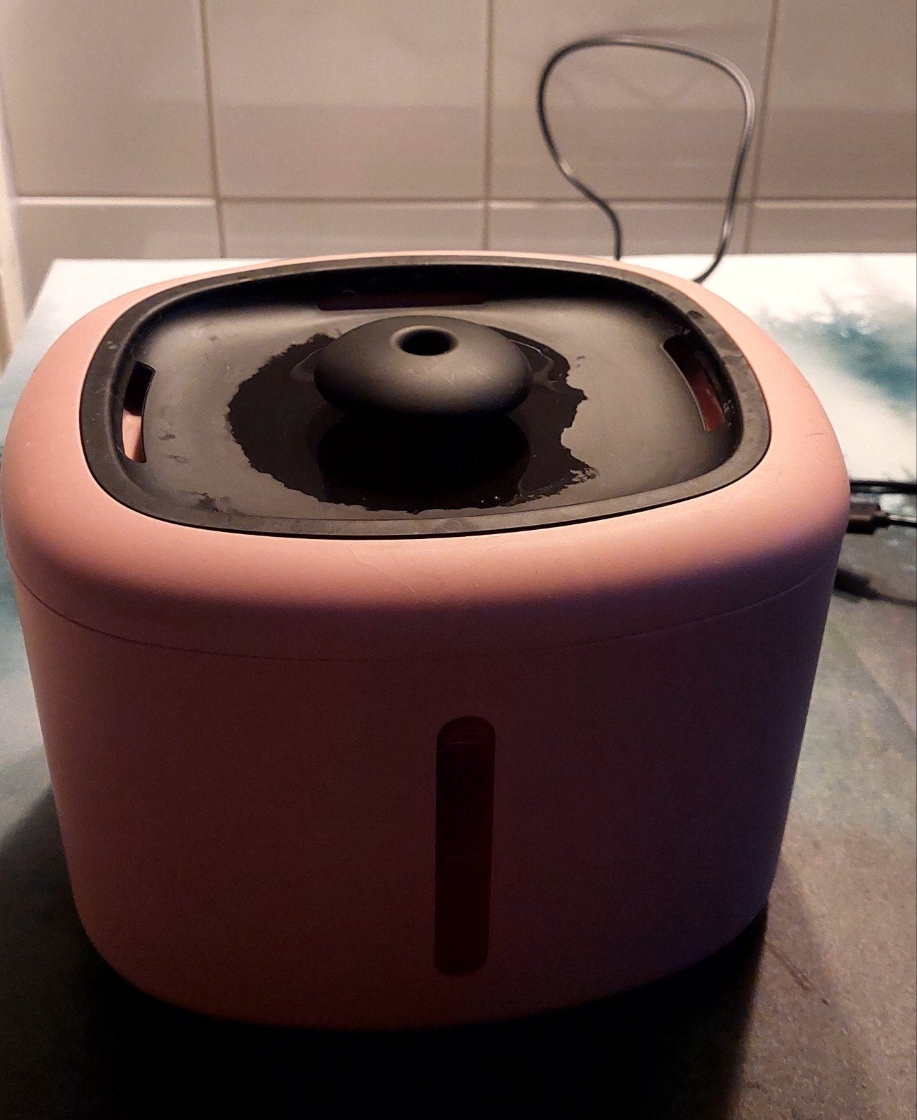 Boony Aquabella drinkfontein voor katten en honden , 2.5 L, Ophalen, Zo goed als nieuw