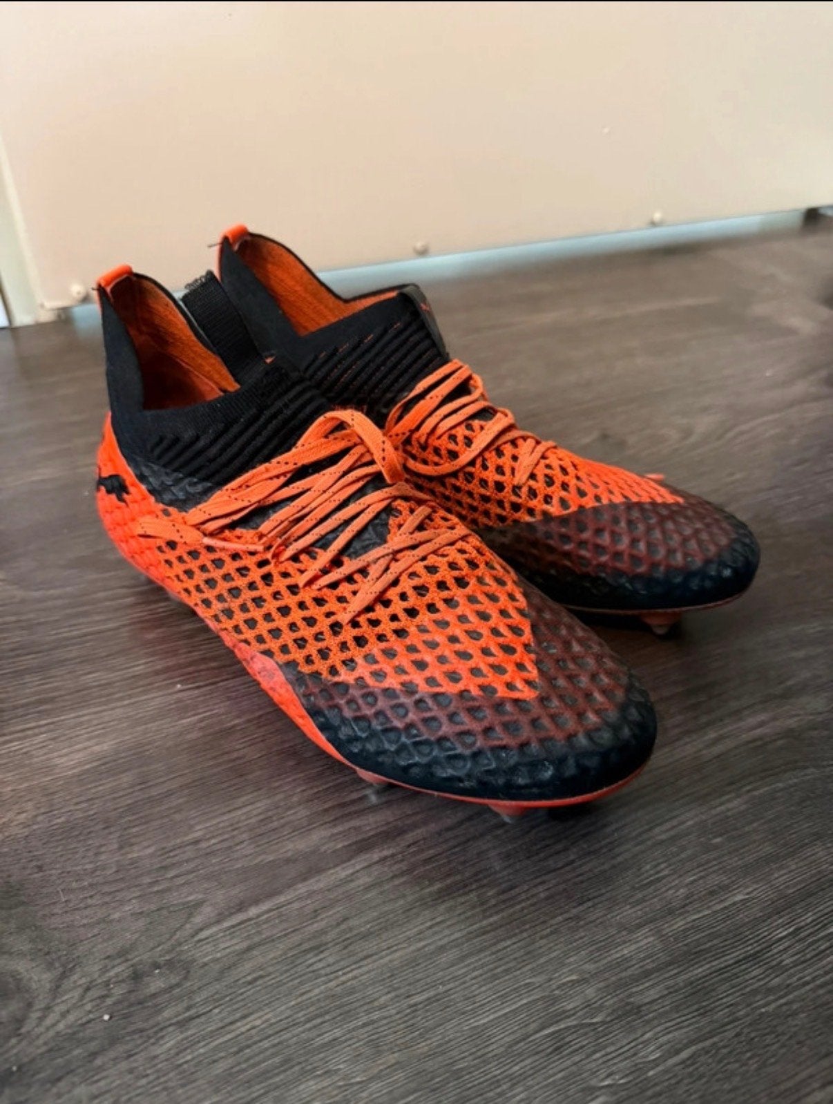 Matchworn & gesigneerde voetbalschoenen Pol Llonch, Maat XS of kleiner, Ophalen of Verzenden, Gebruikt, Schoenen