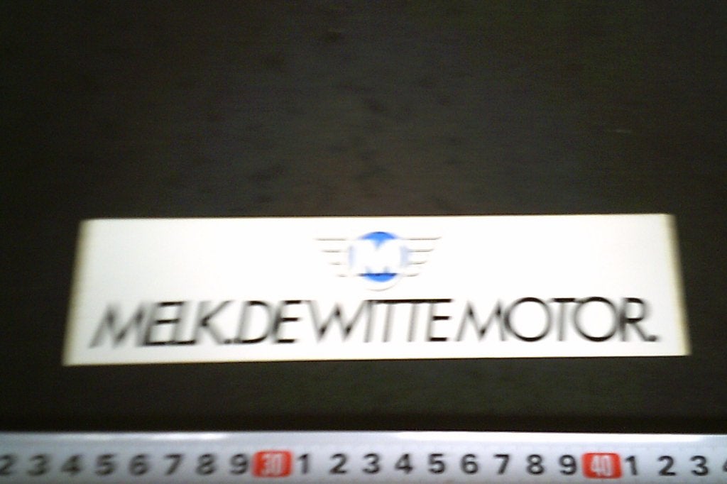 sticker MELK. De witte motor, Ophalen of Verzenden, Zo goed als nieuw