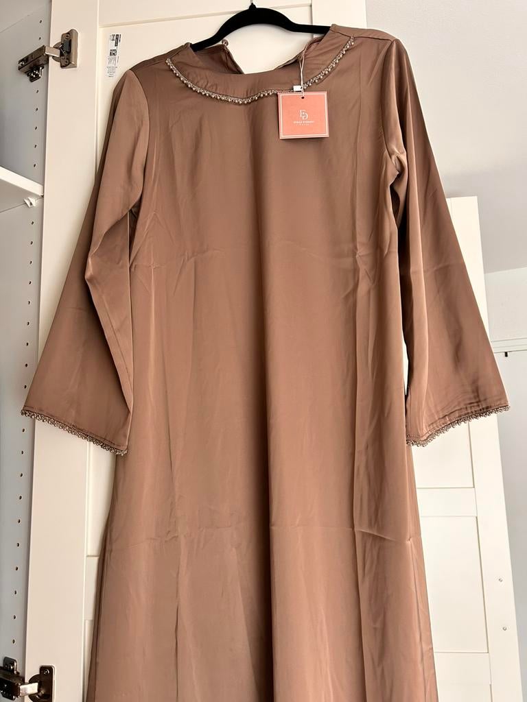 Nieuwe abaya abiye taupe leeftijd 14 jaar, Ophalen of Verzenden, Zo goed als nieuw, Jongen of Meisje, Broek