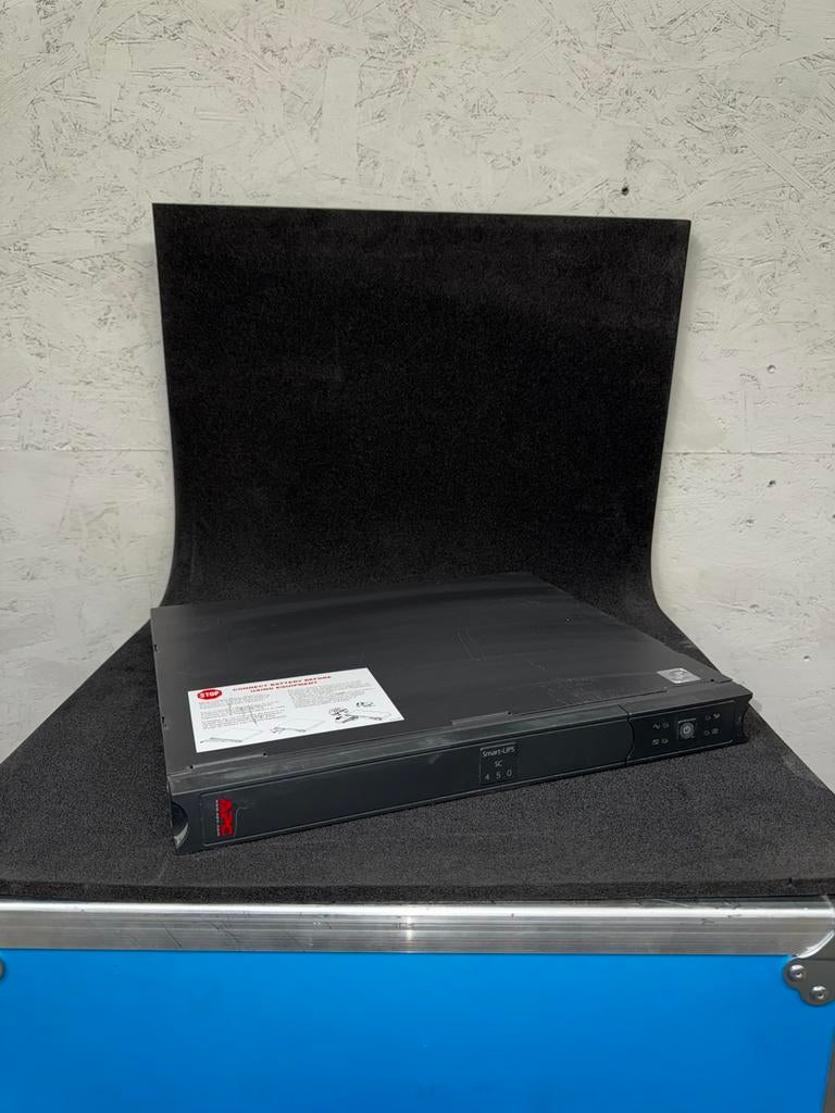 APC Smart-UPS SC450 Rack UPS noodstroom 450VA, Computers en Software, Noodvoedingen (UPS), Gebruikt, Ophalen of Verzenden