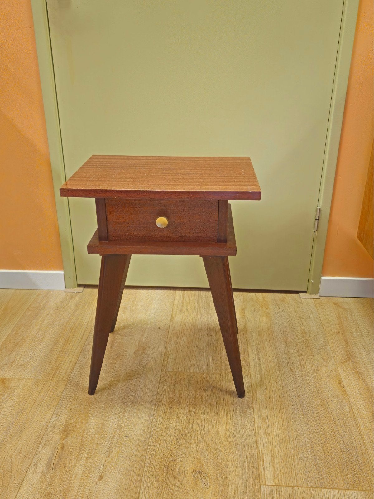 Vintage Klein Kastje Teakfineer Nachtkastje Met Lade Kast, Minder dan 45 cm, Ophalen of Verzenden, Nvt, Nvt