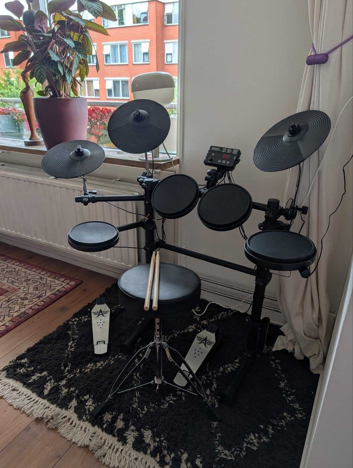 Millenium drumstel elektronisch, Muziek en Instrumenten, Drumstellen en Slagwerk, Elektronisch, Zo goed als nieuw, Ophalen, Overige merken