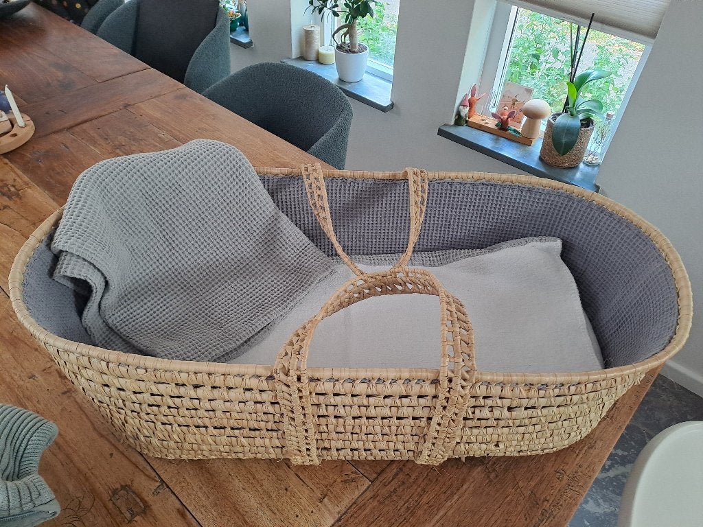 Wiegje/mandje/baby, Ophalen, Zo goed als nieuw, Wieg