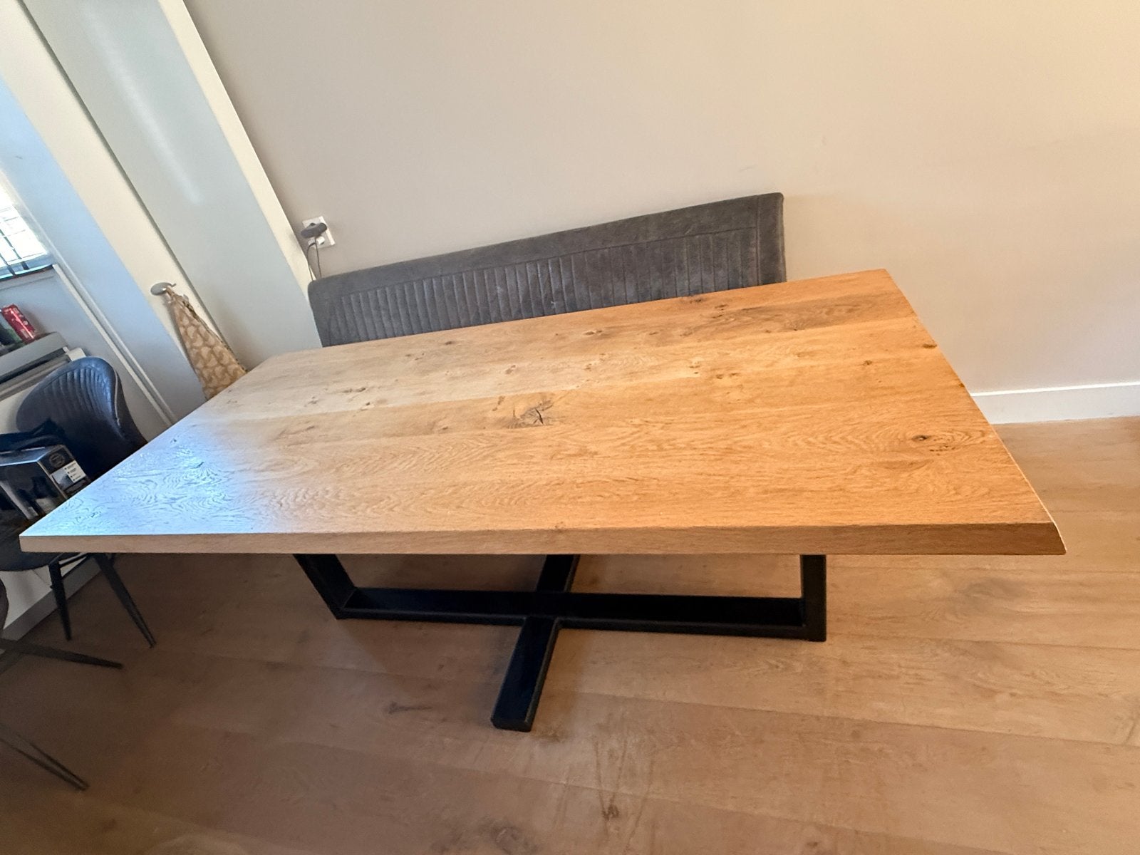 Table du Sud - Eikenhouten eettafel met stalen onderstel, Huis en Inrichting, Tafels | Eettafels, Ophalen, Gebruikt, Eikenhout