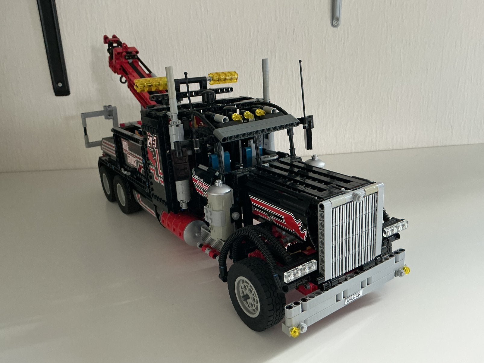 Grote zwarte takelwagen 8285, Kinderen en Baby's, Speelgoed | Duplo en Lego, Compleet, Gebruikt, Lego, Ophalen of Verzenden