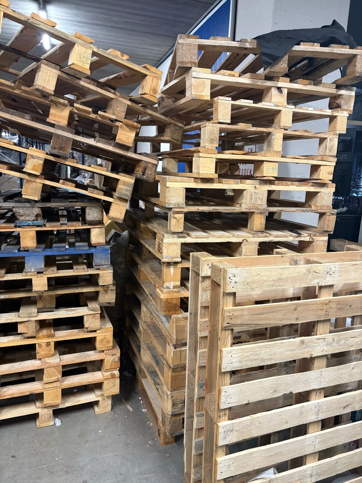 Gratis af te halen: Diverse houten pallets, Ophalen of Verzenden, Gebruikt, Pallet