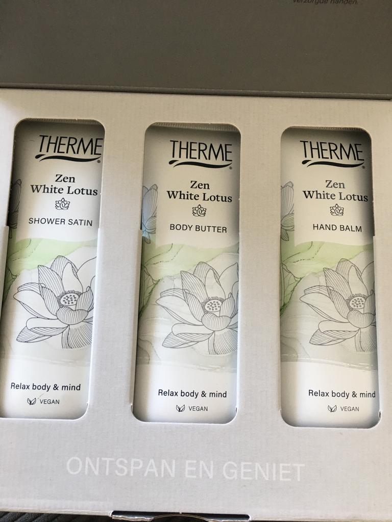 Therme verzorgings pakket, Ophalen of Verzenden, Nieuw, Bodylotion, Crème of Olie