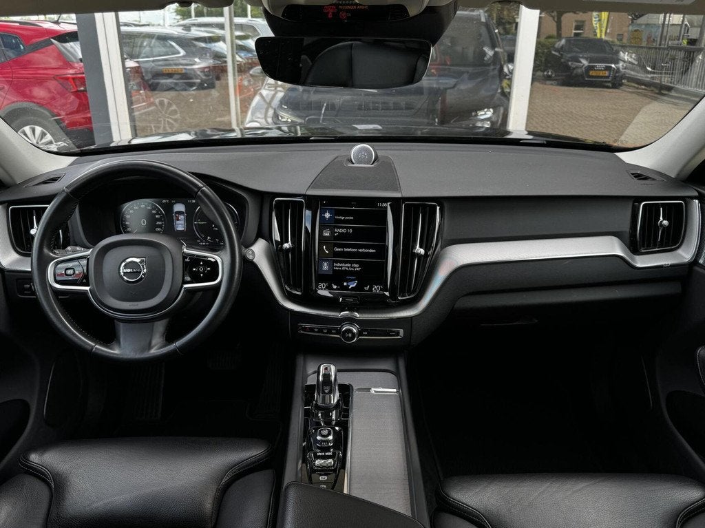 Volvo XC60 2.0 T8 TwinEngine AWD Inscription|Lucht|B&W|407PK, Auto's, Automaat, Gebruikt, 1969 cc, Zwart