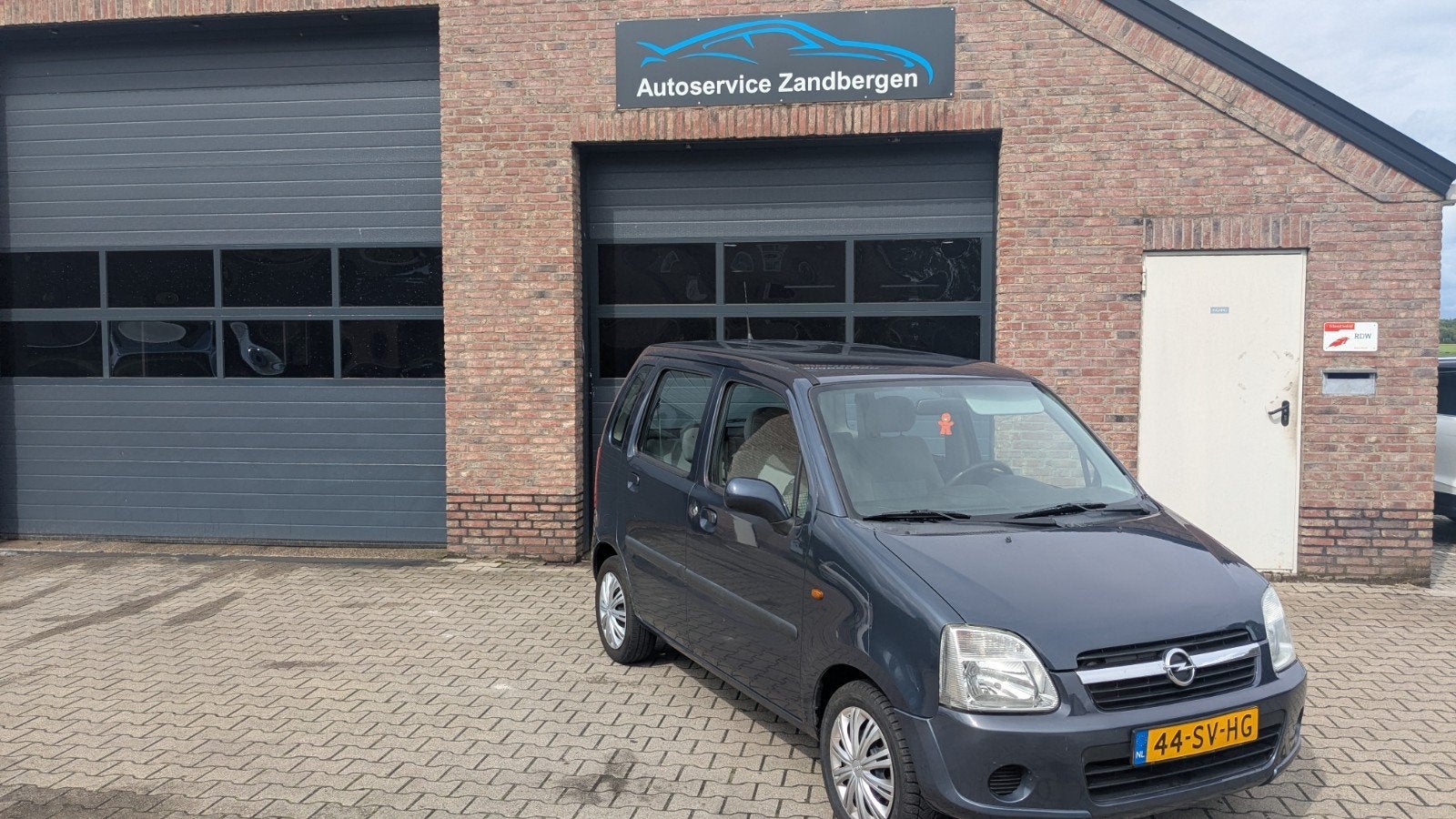 Opel Agila 1.2 16V Twinport 2006 Grijs, Auto's, Opel, Voorwielaandrijving, 40 €/maand, 4 cilinders, 1229 cc
