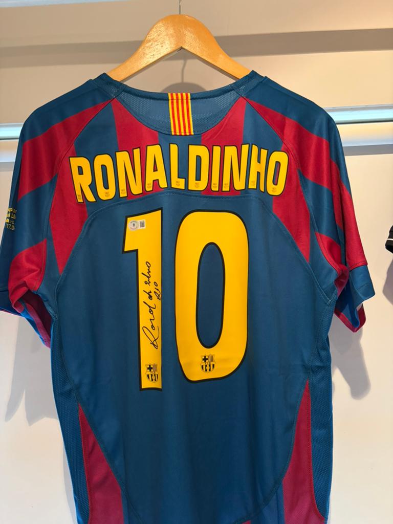 Gesigneerd Ronaldinho Barcelona Shirt - Beckett, Verzamelen, Sportartikelen en Voetbal, Ophalen of Verzenden, Nieuw, Buitenlandse clubs