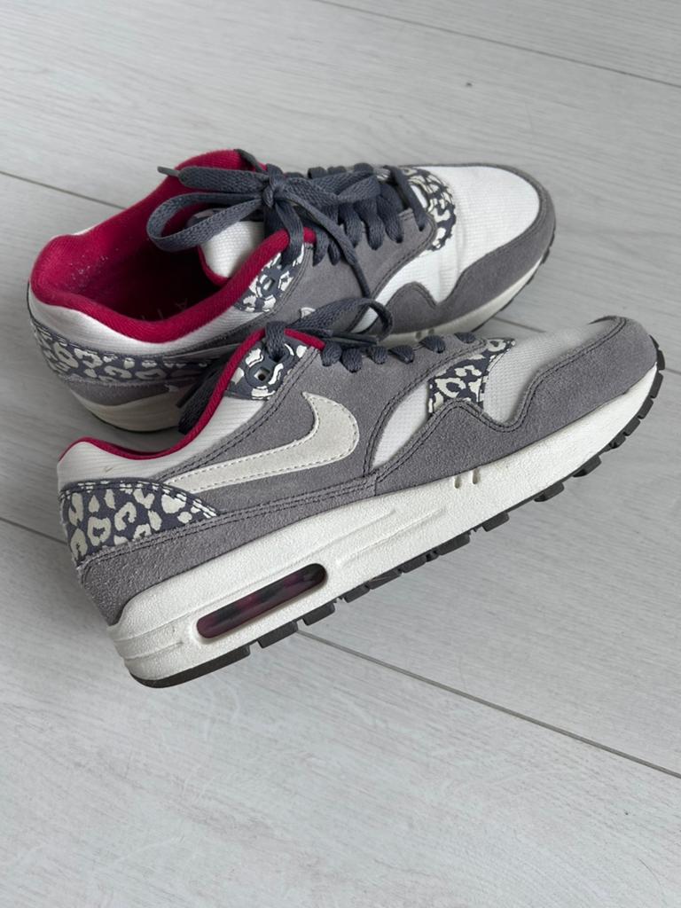 Nike Air Max 1 Grey Leopard maat 39, Wit, Ophalen of Verzenden, Sneakers of Gympen, Zo goed als nieuw