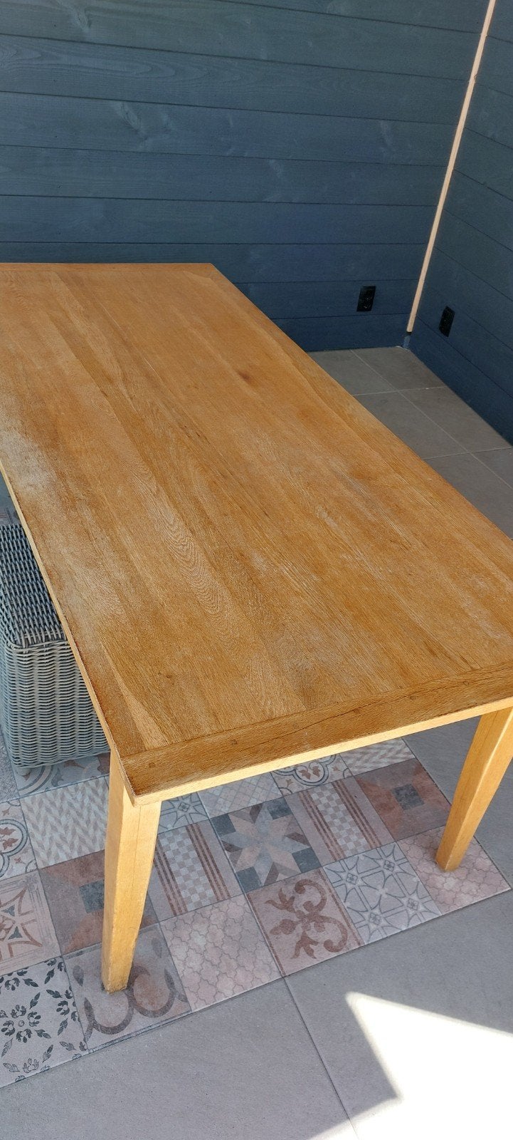 Robuuste houten eettafel, Huis en Inrichting, Tafels | Eettafels, Ophalen, 50 tot 100 cm, Zo goed als nieuw, 150 tot 200 cm