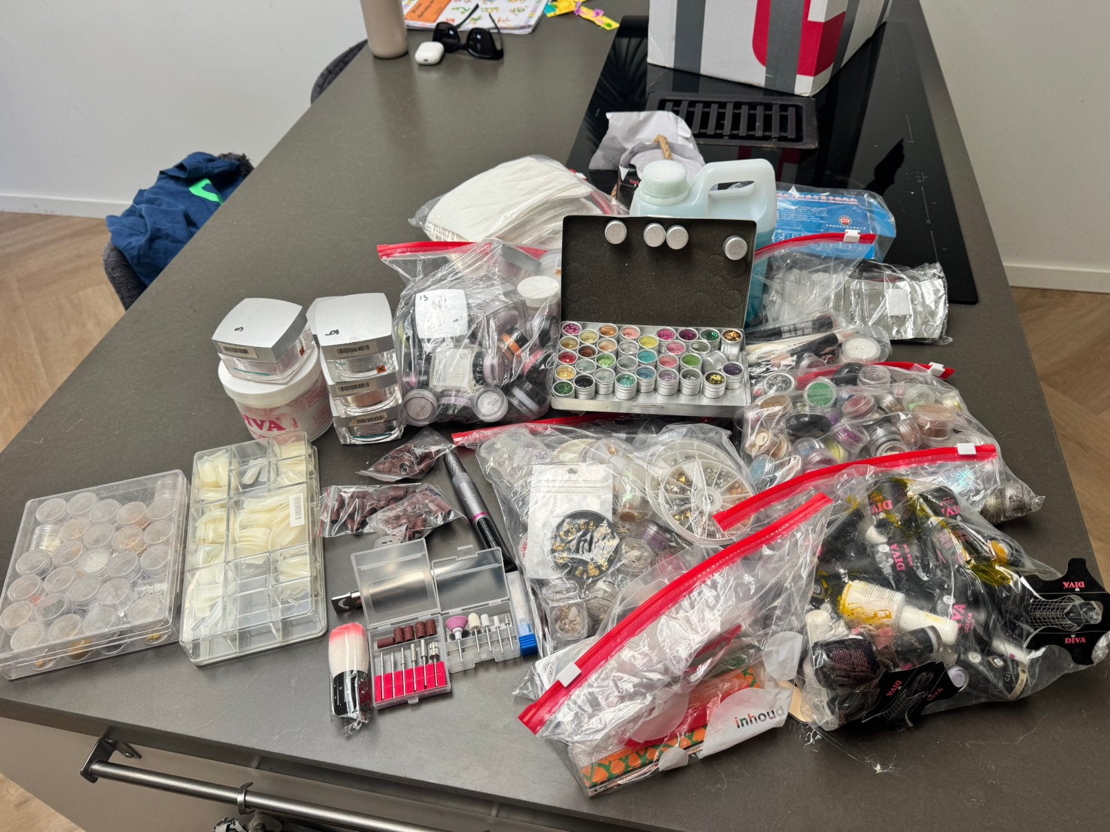 Complete acryl nagelset te koop, Sieraden, Tassen en Uiterlijk, Uiterlijk | Cosmetica en Make-up, Ophalen of Verzenden, Zo goed als nieuw