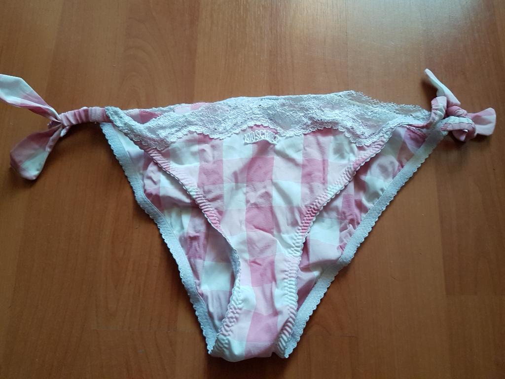 Zeldzaam en vintage: Moschino Lingerie - slip maat 38 - new, Moschino, Ophalen of Verzenden, Roze, Slip