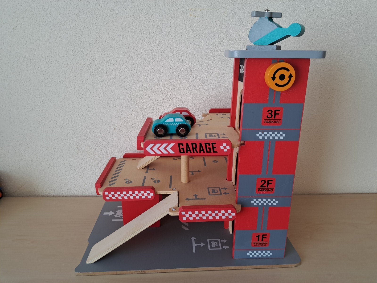Houten garage met lift, Ophalen of Verzenden, Zo goed als nieuw