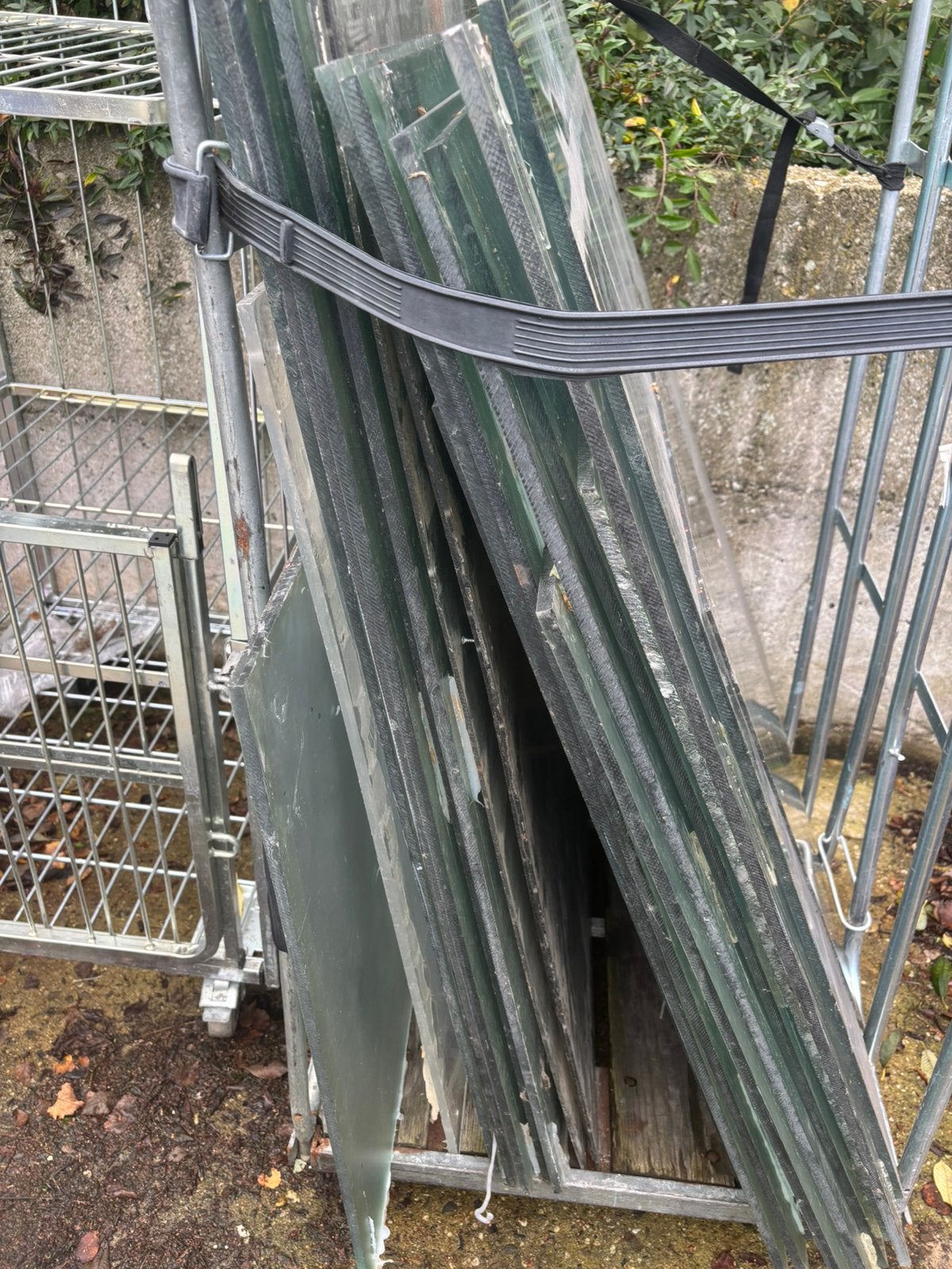 Plexiglas en trespa in veel verschillende afmetingen, Ophalen, Glas, Zo goed als nieuw, Aluminium