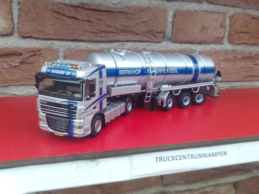 WSI  Daf  XF  105  SC  van  Berkhof., Hobby en Vrije tijd, Modelauto's | 1:50, Ophalen of Verzenden, Nieuw, Bus of Vrachtwagen