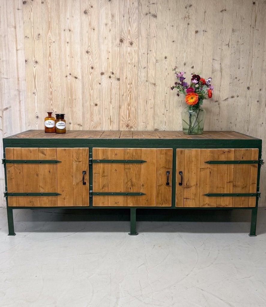 Werkbank, Dressoir, Stalen werkbank, Industriële werkbank, Antiek en Kunst, Ophalen of Verzenden