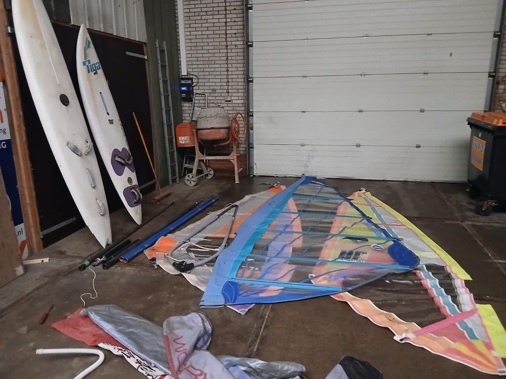 Windsurfset: 2 planken, zeilen en accessoires, Ophalen, Gebruikt, Complete set