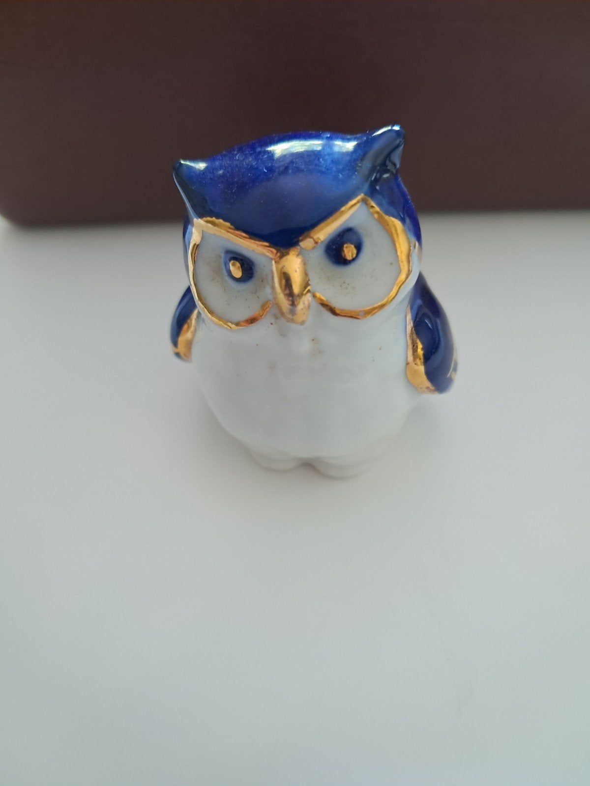 Vintage Porseleinen Uiltje Wit Blauw met Gouden Accenten, Verzamelen, Beelden en Beeldjes, Ophalen of Verzenden
