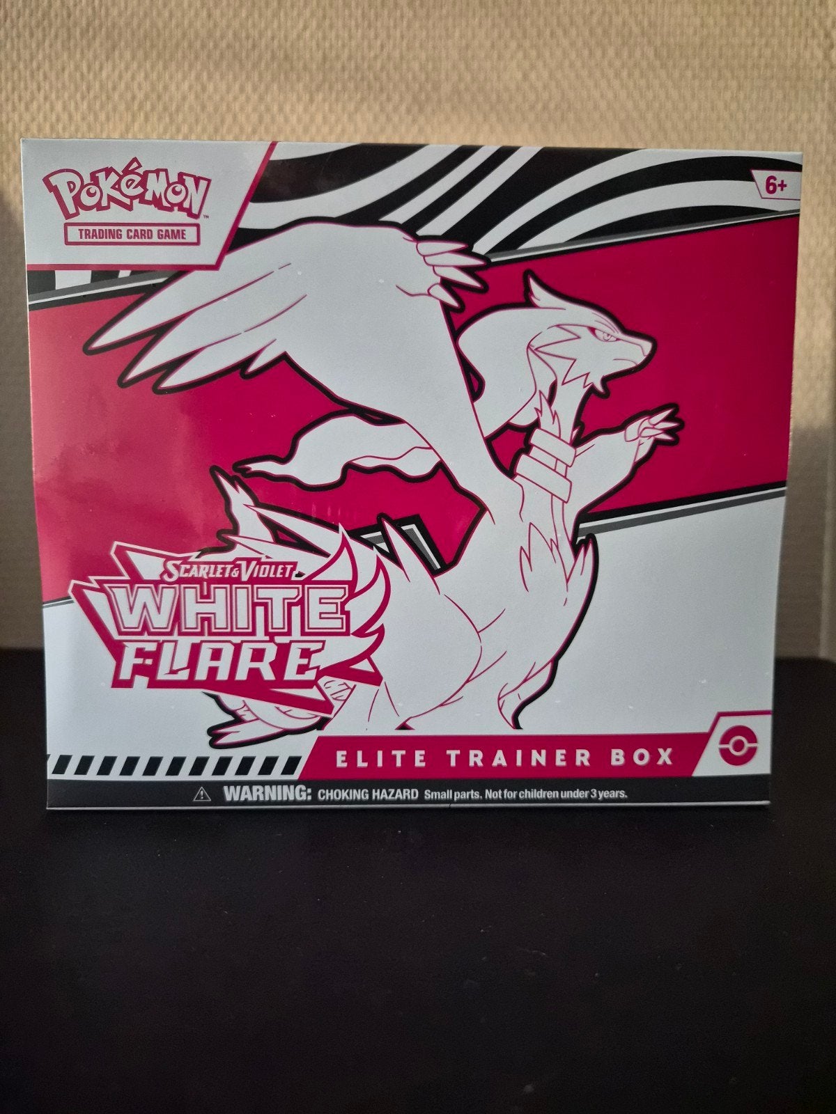 Pokémon TCG: Scarlet & Violet — White Flare ETB, Ophalen of Verzenden, Nieuw, Boosterbox, Foil