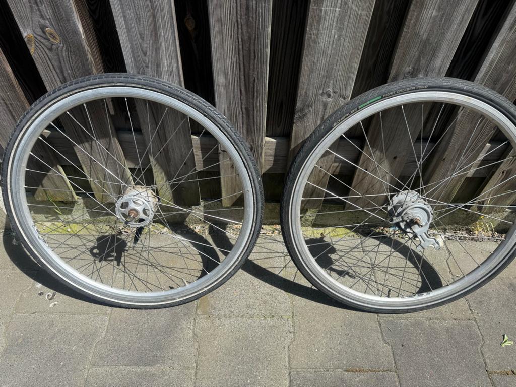 28 inch voor- en achterwiel met 3 versnellingen en rollerbra, Fietsen en Brommers, Fietsonderdelen, Ophalen, Gebruikt, Stadsfiets