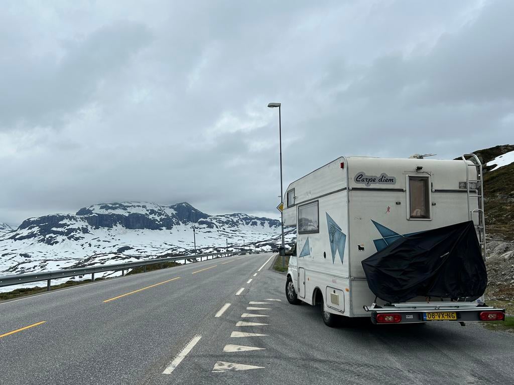 Camper van alle gemakken voorzien, Caravans en Kamperen, Campers, Standaard zit, Alkoof, Ringverwarming, Ford