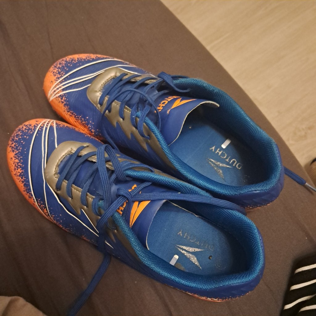 Voetbal schoenen, Ophalen, Gebruikt, Maat XS of kleiner, Schoenen