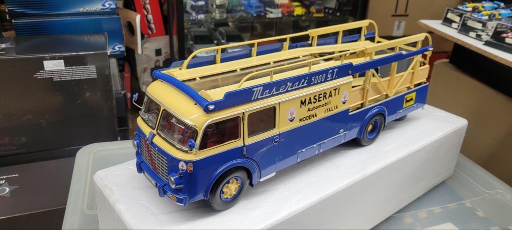 CMR Fiat Tipo 642 RN2 Maserati Race Transporter, Hobby en Vrije tijd, Modelauto's | 1:18, Ophalen of Verzenden, Zo goed als nieuw