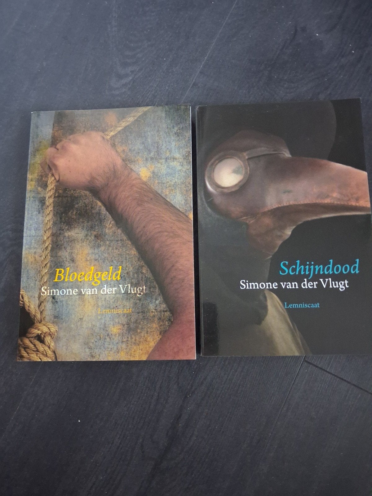 Simone van der Vlugt - Bloedgeld en Schijndood (set van 2), Boeken, Ophalen of Verzenden
