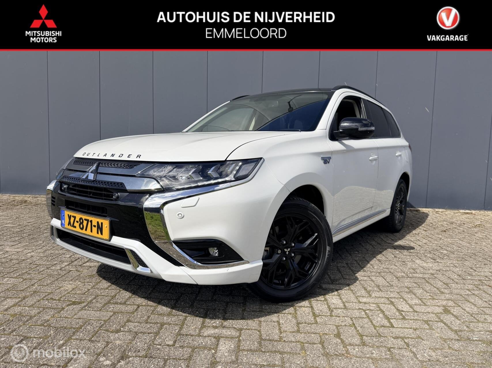 Mitsubishi Outlander 2.4 PHEV Intense+ |TREKHAAK|ALLSEASON B, Automaat, 12 maanden, 135 pk, 4 cilinders