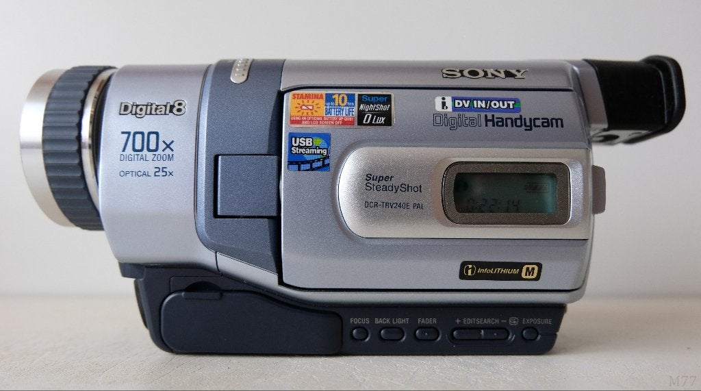 Sony DCR-TRV240E Digital 8 Camcorder (8mm/Hi8/Digital8), Audio, Tv en Foto, Videocamera's Analoog, Ophalen of Verzenden, Overige soorten