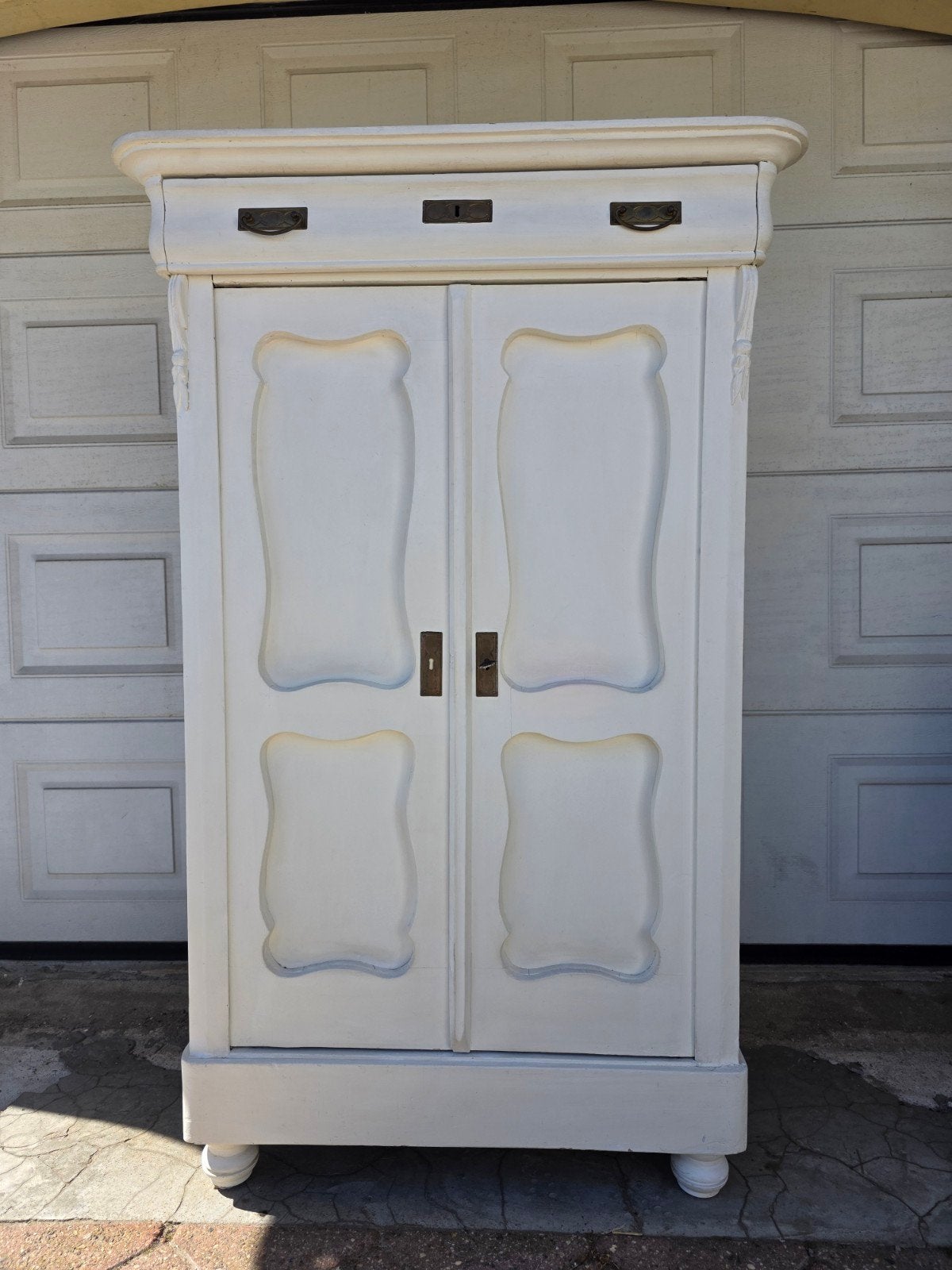 Witte biedermeier meidenkastje kledingkast bez mogelijk, Antiek en Kunst, Ophalen of Verzenden