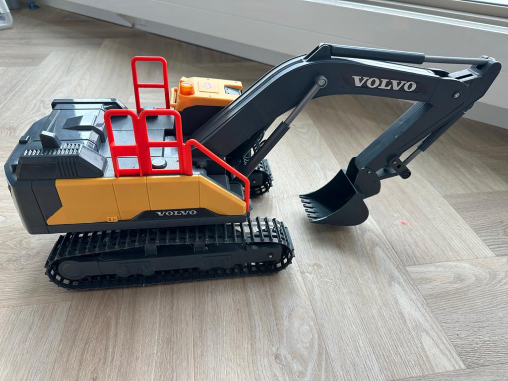 Grote Volvo Graafmachine Speelgoed (zonder afstandsbediening, Ophalen, Gebruikt
