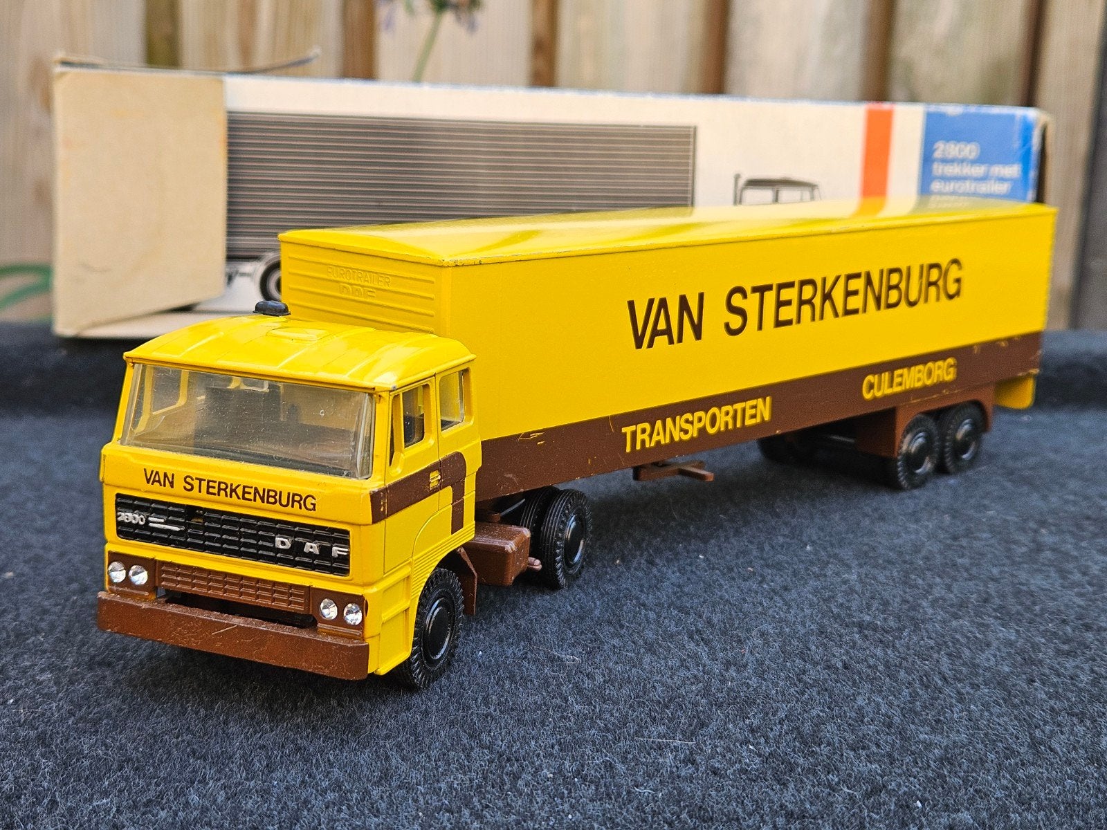 Lioncar Daf 2800 van Sterkenburg Culemborg ovp, Hobby en Vrije tijd, Ophalen of Verzenden, Zo goed als nieuw, Bus of Vrachtwagen