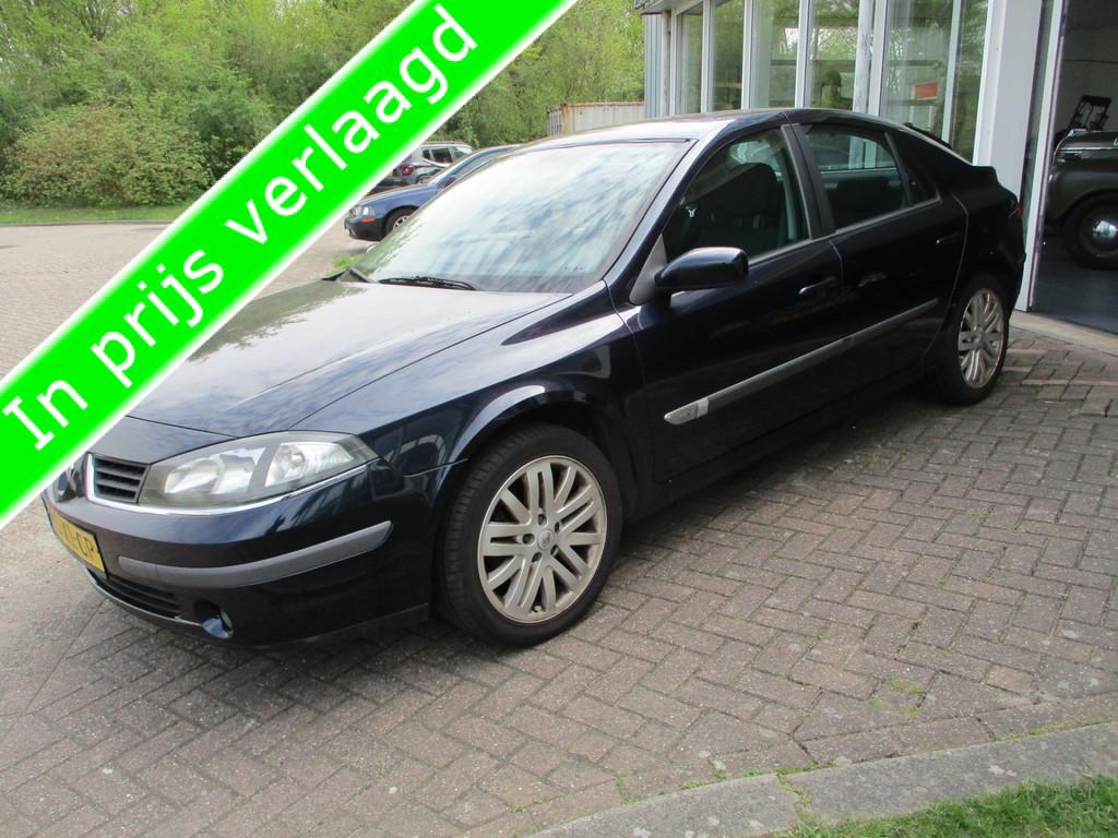 Renault Laguna 1.6-16V Business Keurige Auto! Km stand Nap!, Auto's, Voorwielaandrijving, Laguna, Stof, Gebruikt
