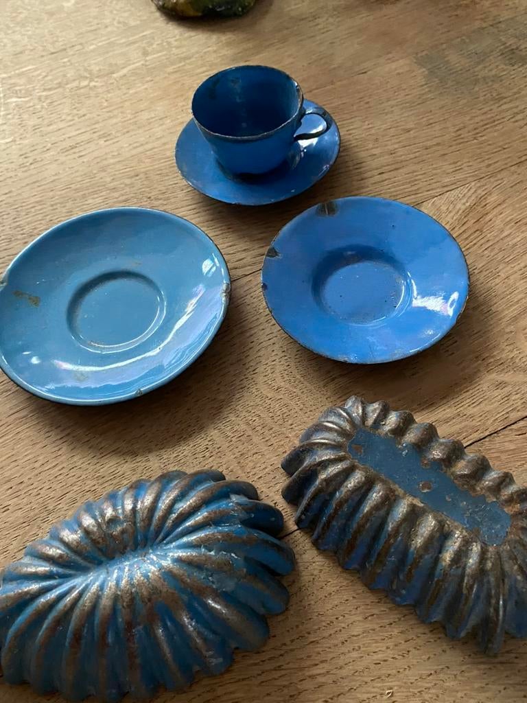 Oud emaille blik geëmailleerd kopje schotel poppenhuis, Antiek en Kunst, Antiek | Speelgoed, Ophalen of Verzenden