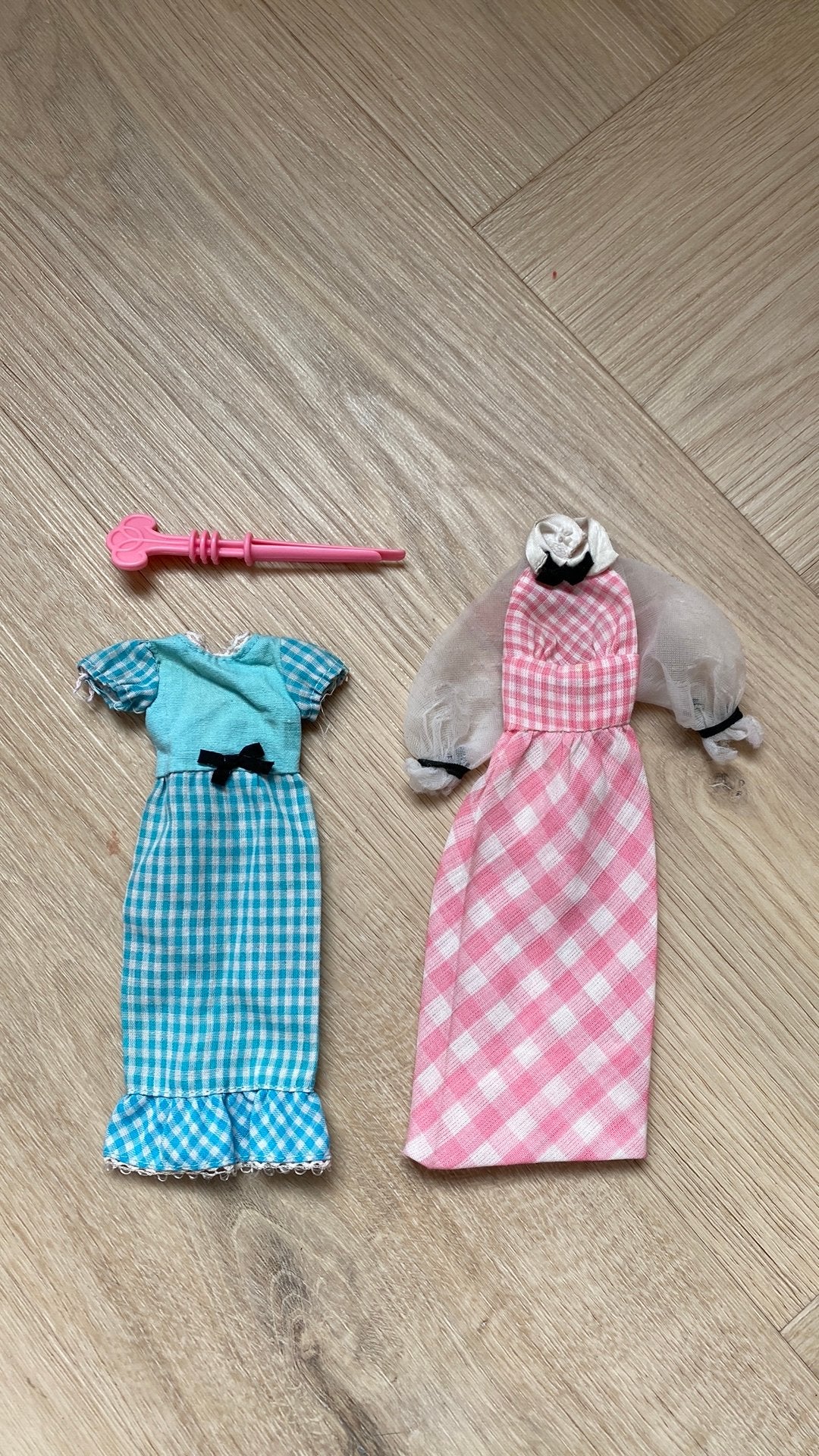 Barbie en Skipper Quick Curl jurk en Accessoire Jaren 70, Ophalen of Verzenden, Gebruikt, Kleertjes