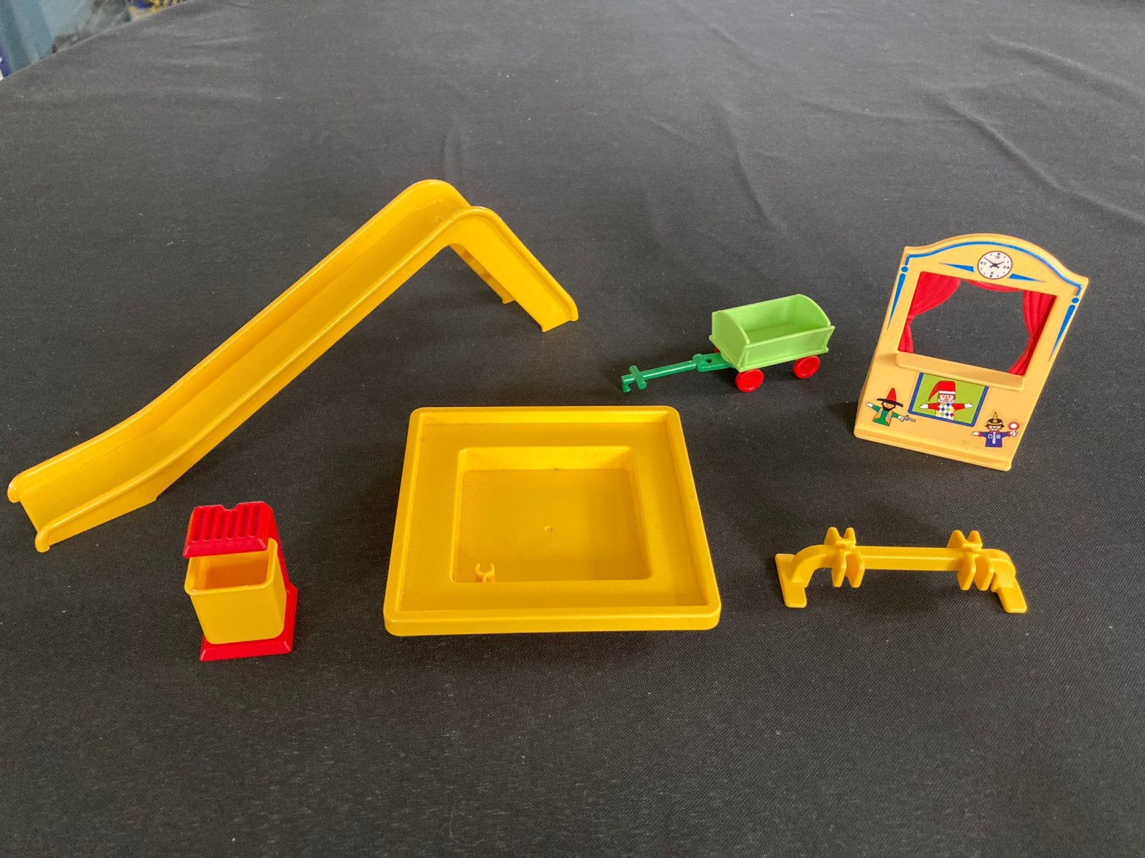 Playmobil glijbaan, zandbak ed…, Kinderen en Baby's, Ophalen of Verzenden, Zo goed als nieuw