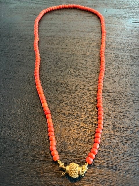 Koraal dames ketting met rekening, Ophalen, Zo goed als nieuw, Rood, Steen of Mineraal