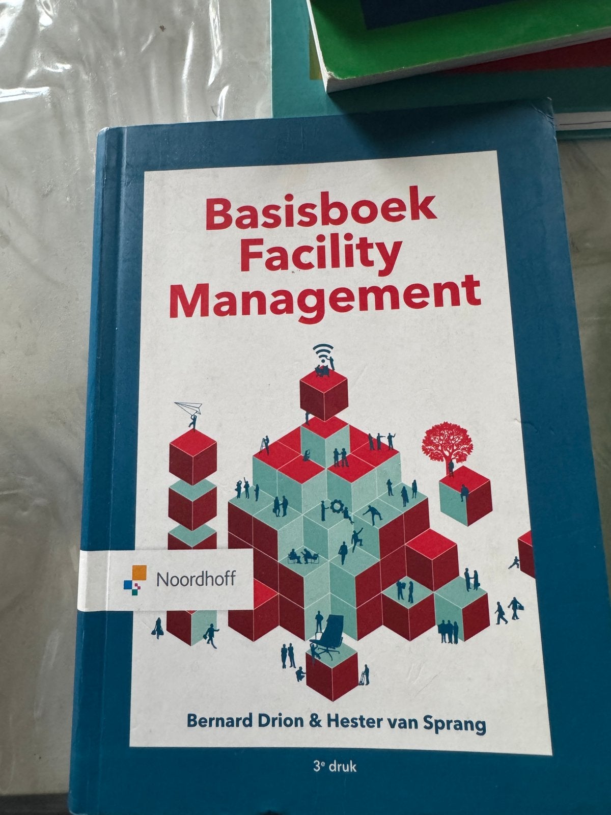 Basisboek Facility Management - Bernard Drion & Hester van S, Ophalen of Verzenden, Gamma, Gelezen, HBO