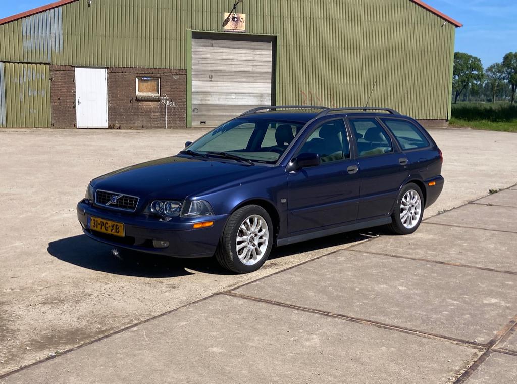 Volvo V40 2.0 I 16V 2004 Blauw, Auto's, Volvo, Voorwielaandrijving, Stoelverwarming, 136 pk, 4 cilinders