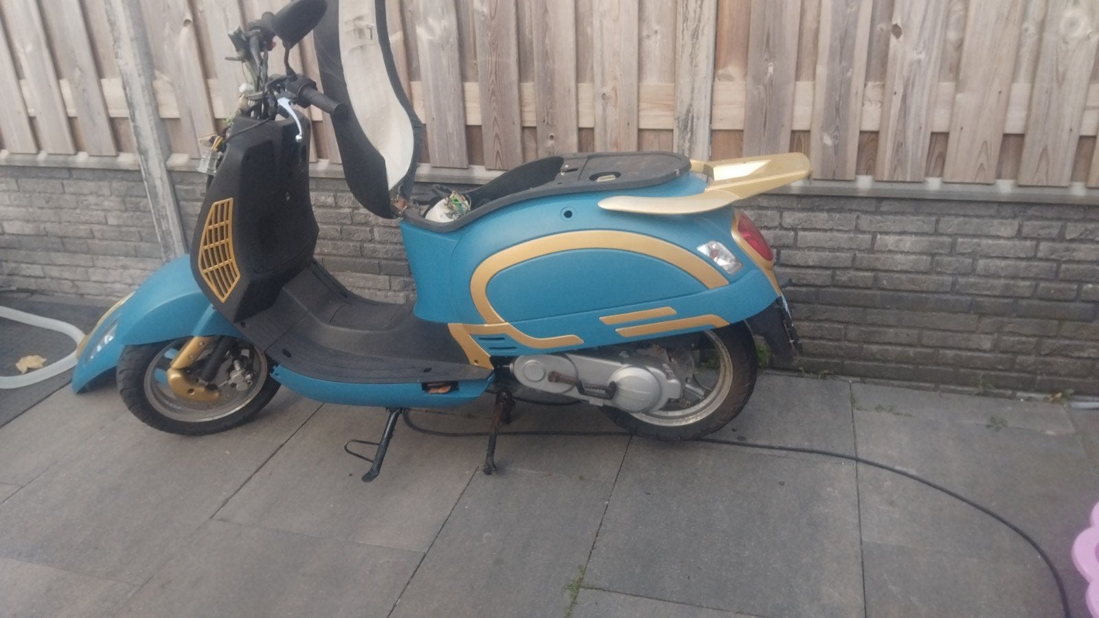 Gerenoveerde Berini snorscooter, Ophalen of Verzenden