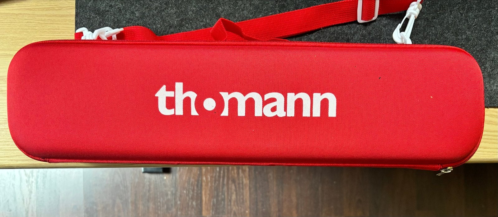 Thomann Pro Melodica 32, rood, met draagtas en mondstuk, Muziek en Instrumenten, Keyboards, Ophalen of Verzenden, Zo goed als nieuw