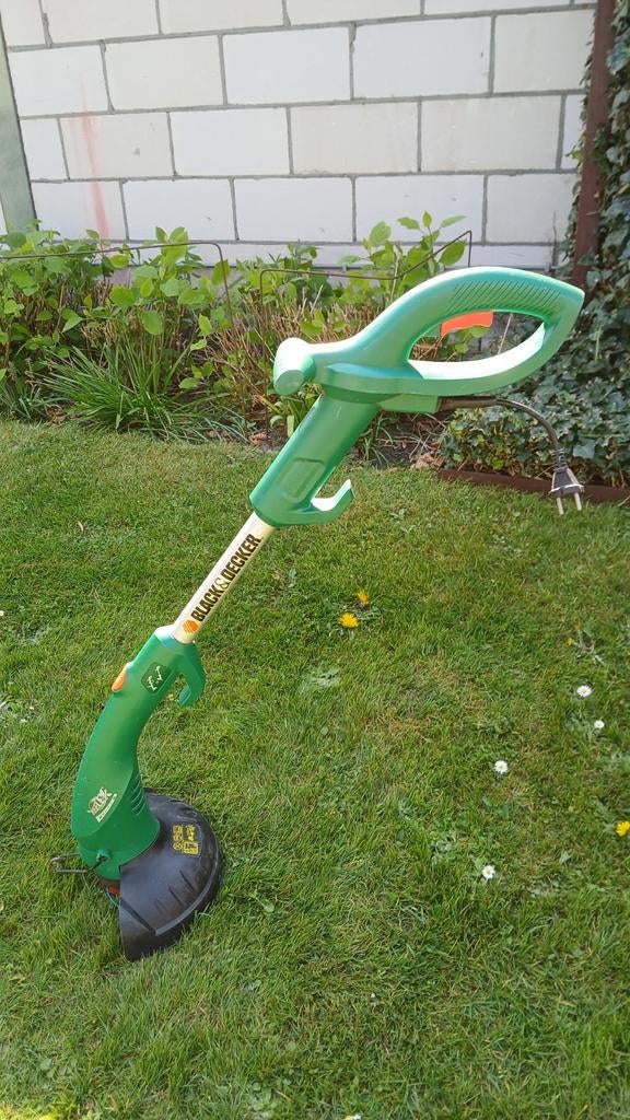 Black en Decker grastrimmer, Ophalen, Gebruikt, Black & Decker, 10 tot 30 cm
