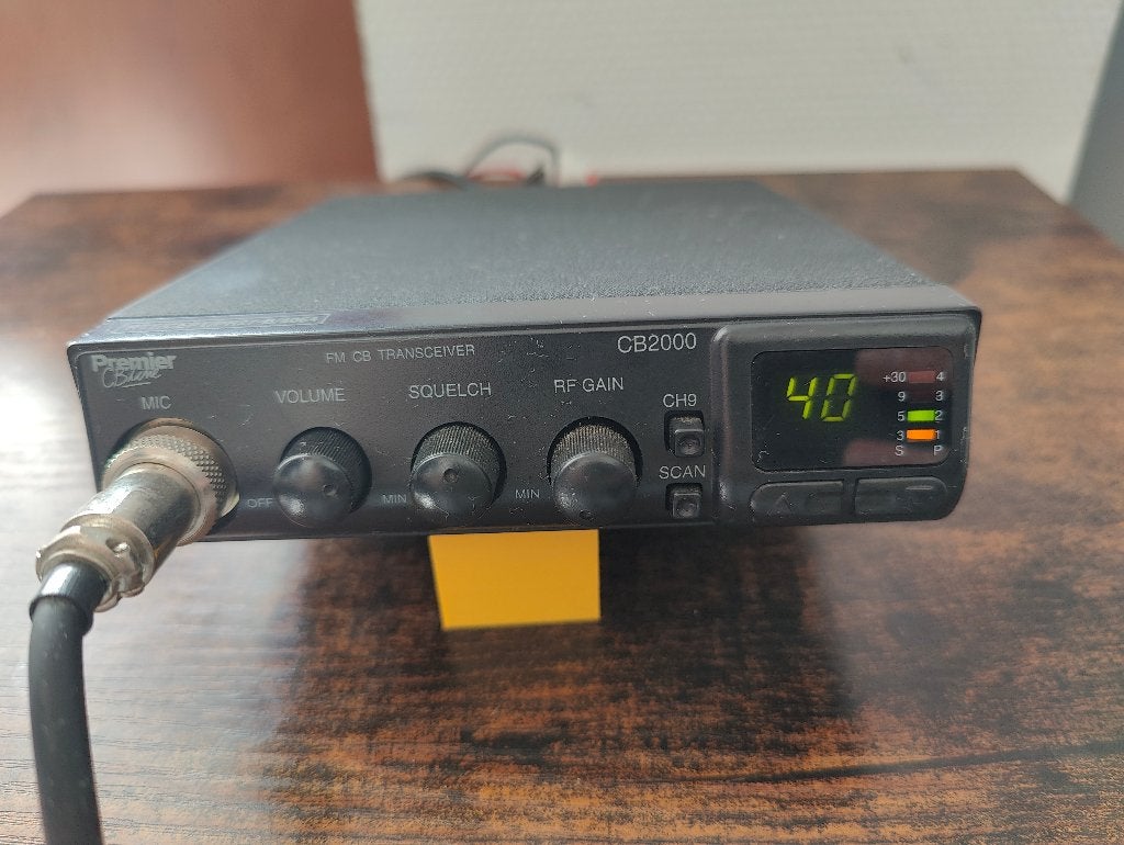 Premier CB2000 - 27 mc  met microfoon en magneetvoet antenne, Ophalen of Verzenden, Gebruikt, Zender en Ontvanger