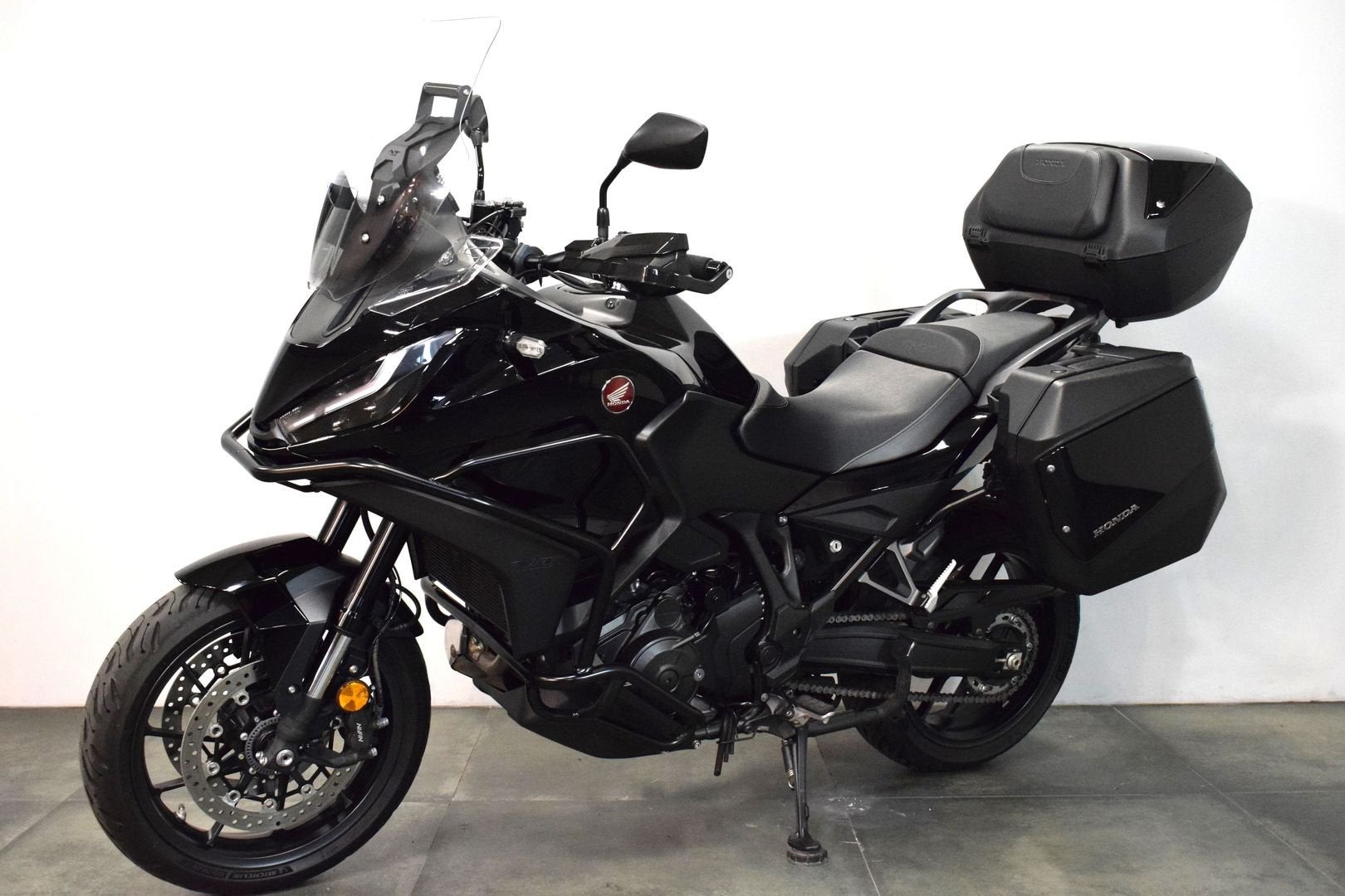 HONDA NT 1100 DCT (bj 2022) ABS Automaat 3 koffers zwart, Motoren, 2 cilinders, HONDA, Motorrijbewijs A, Bedrijf
